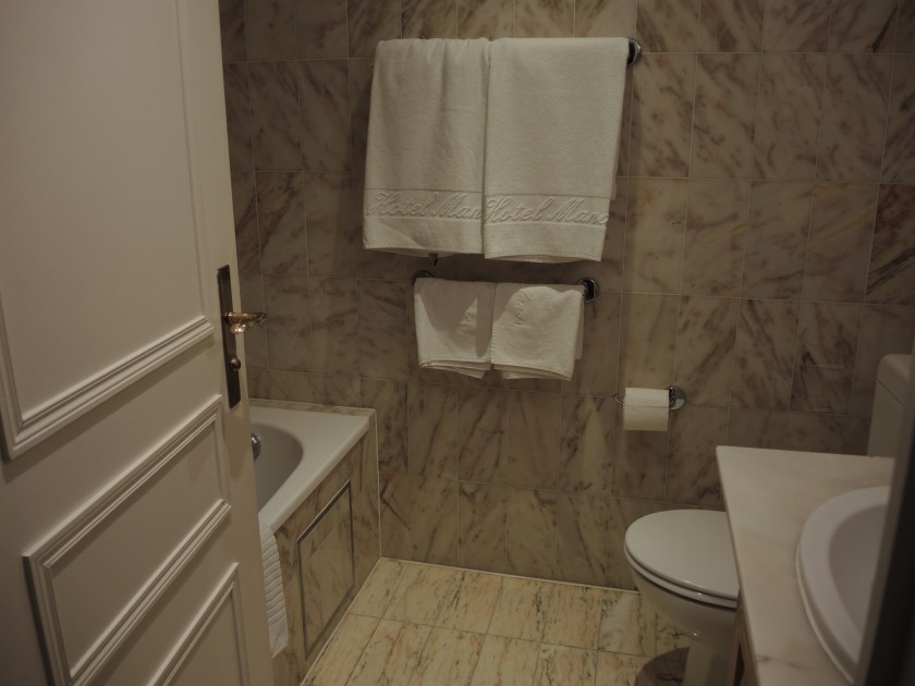 Bathroom - Superior Room Manos Stéphanie Hôtel