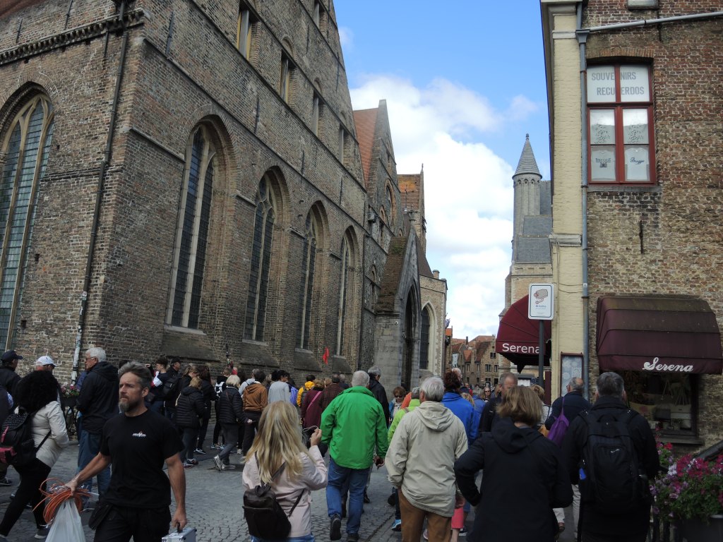 Bruges tourists (Candy Knight's photo)