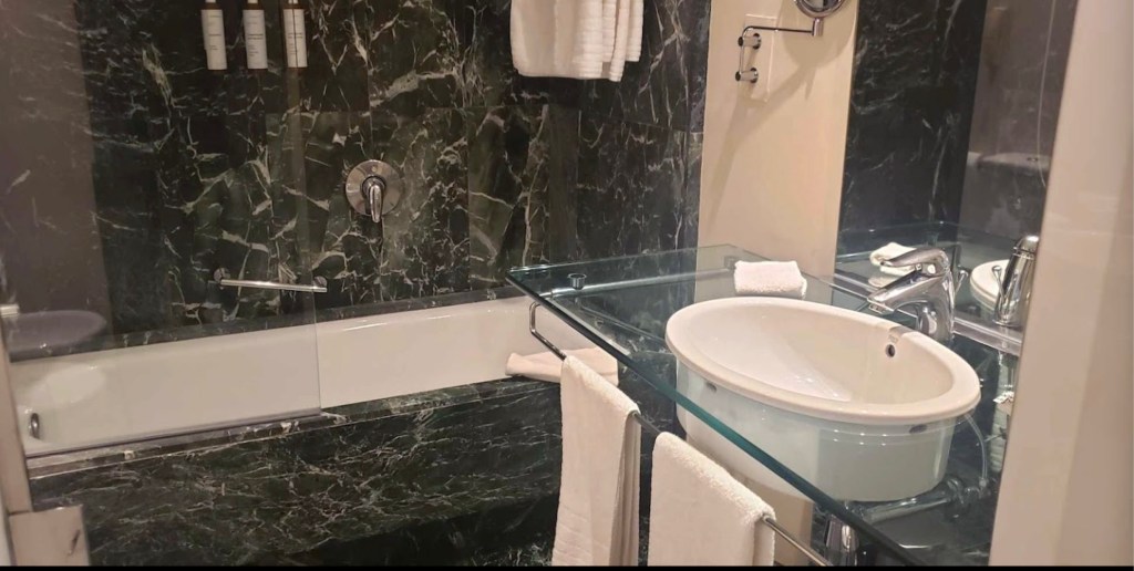 Standard Sea View King AC Málaga